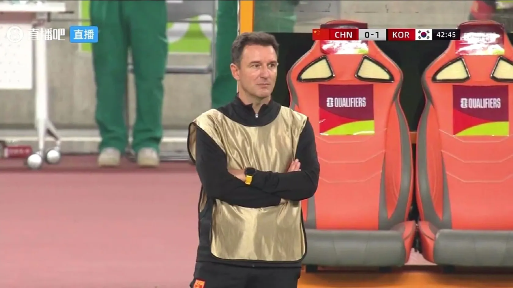 国足0:3韩国男足，通过比赛反映出两个事实

1，扬戈维奇非国足救世主
三个定位