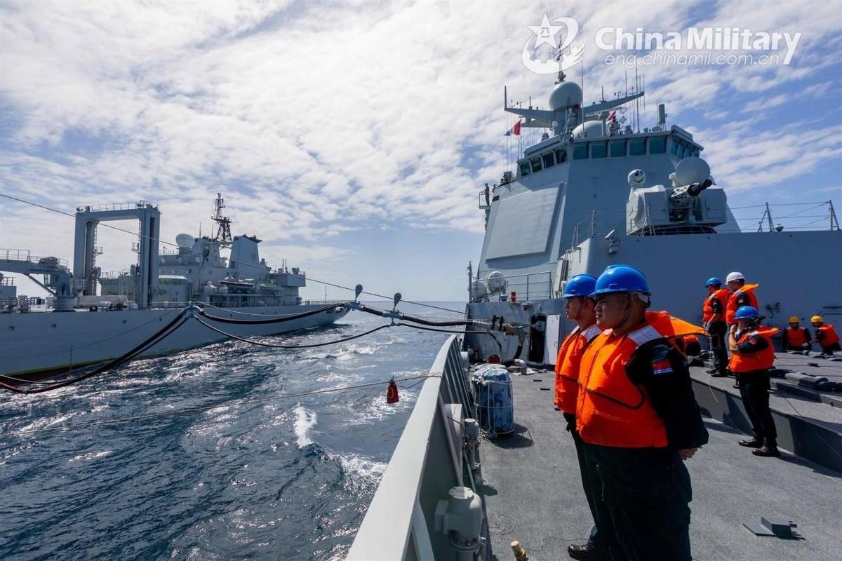 胡赛领导人：只要不与美以同流合污，我们不会为难。红海局势升级，胡塞武装袭击了与以