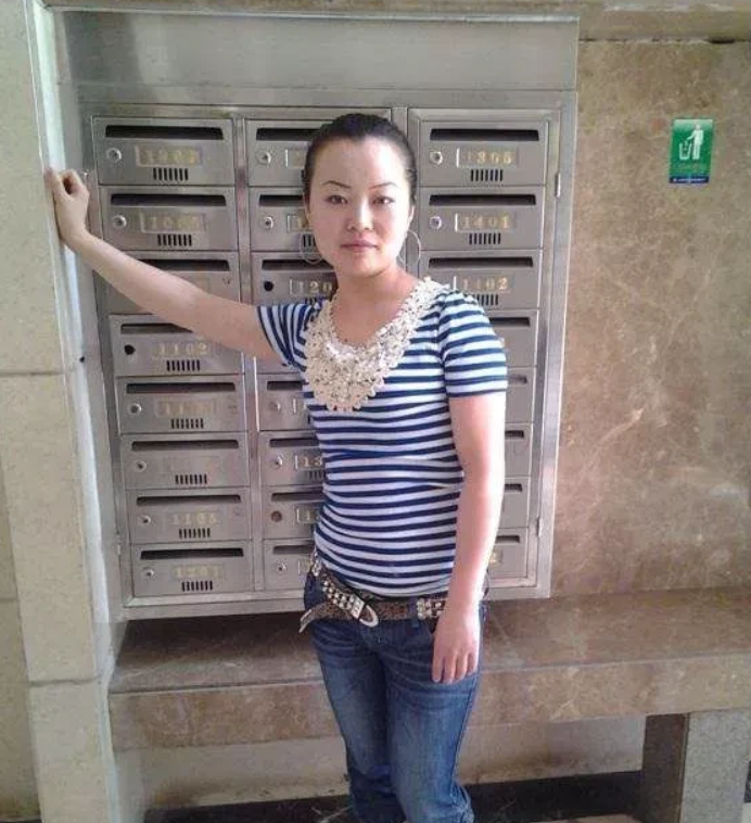一个34岁的东北女人，单身，没结过婚，也没有兄弟姐妹，父母也不在人世了，因为遇不