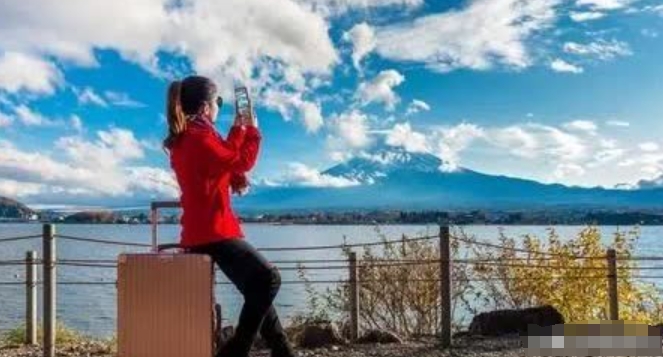 [月亮]确实太“反常”了！春节即将到来，可是马来西亚、泰国、新加坡等国家却纷纷宣