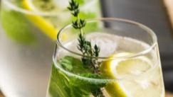 有句话说：“时间会让你看清谁是真心跟你相处，谁是带着面具给你玩套路。”