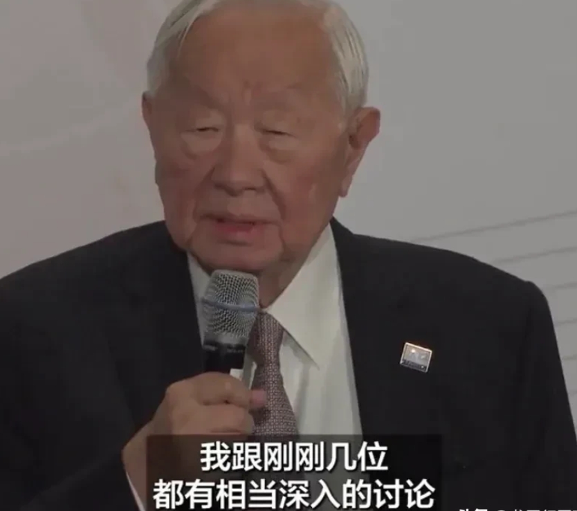 他代表中国台湾出席旧金山APEC峰会，恬不知耻地炫耀他见到了美国总统拜登、美国副