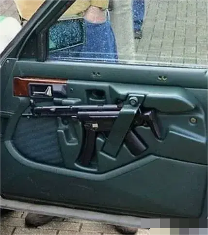 这个水弹枪做工不错！