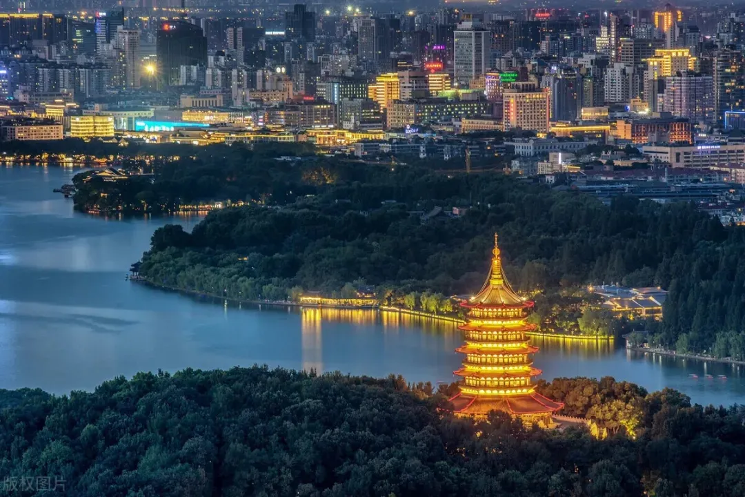我没听错吧，刚刚浙江省官宣：除杭州市区外，全省放开城市户口限制！在其它城市还藏着