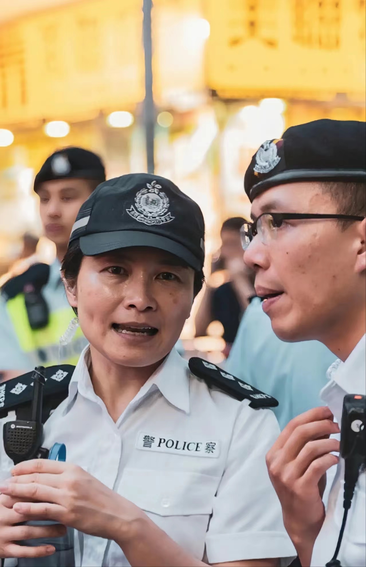 究竟是什么心态让535名香港雇员宁可失去工作也不愿意宣誓就职？
宣誓内容相对简单