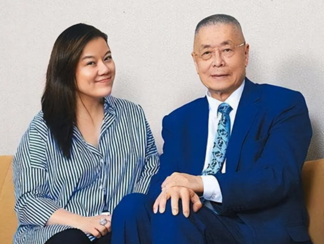 84岁钢琴演奏家刘诗昆喜再当爸，47岁妻子为他又添一子。

刘诗昆继续81岁当爸