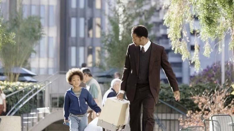 高分励志电影《当幸福来敲门》，如果有梦想，就要努力去捍卫它