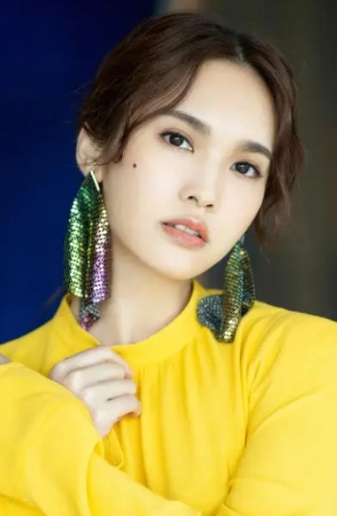 杨丞琳在昨天的郑州演唱会说河南人有一些骗人的名声，这说话真的够可以，一个公众人物