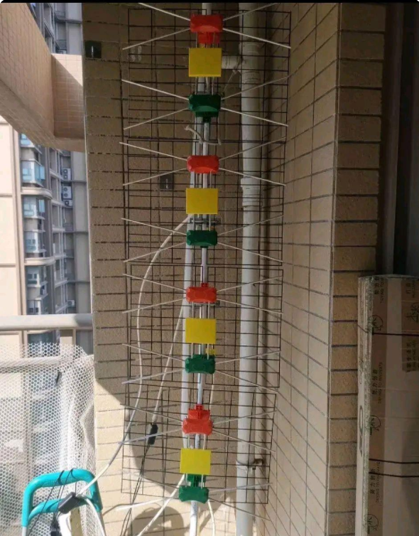 这是什么黑科技？

我是想它往高科技上靠靠的，但怎么看怎么不像啊！

今天擦窗子