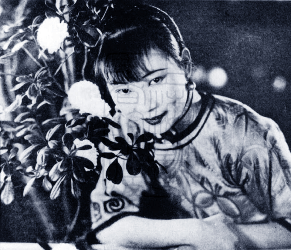 大明星的青涩时光——他们的第一次银幕亮相。
图一：1925年，17岁的胡蝶，在无