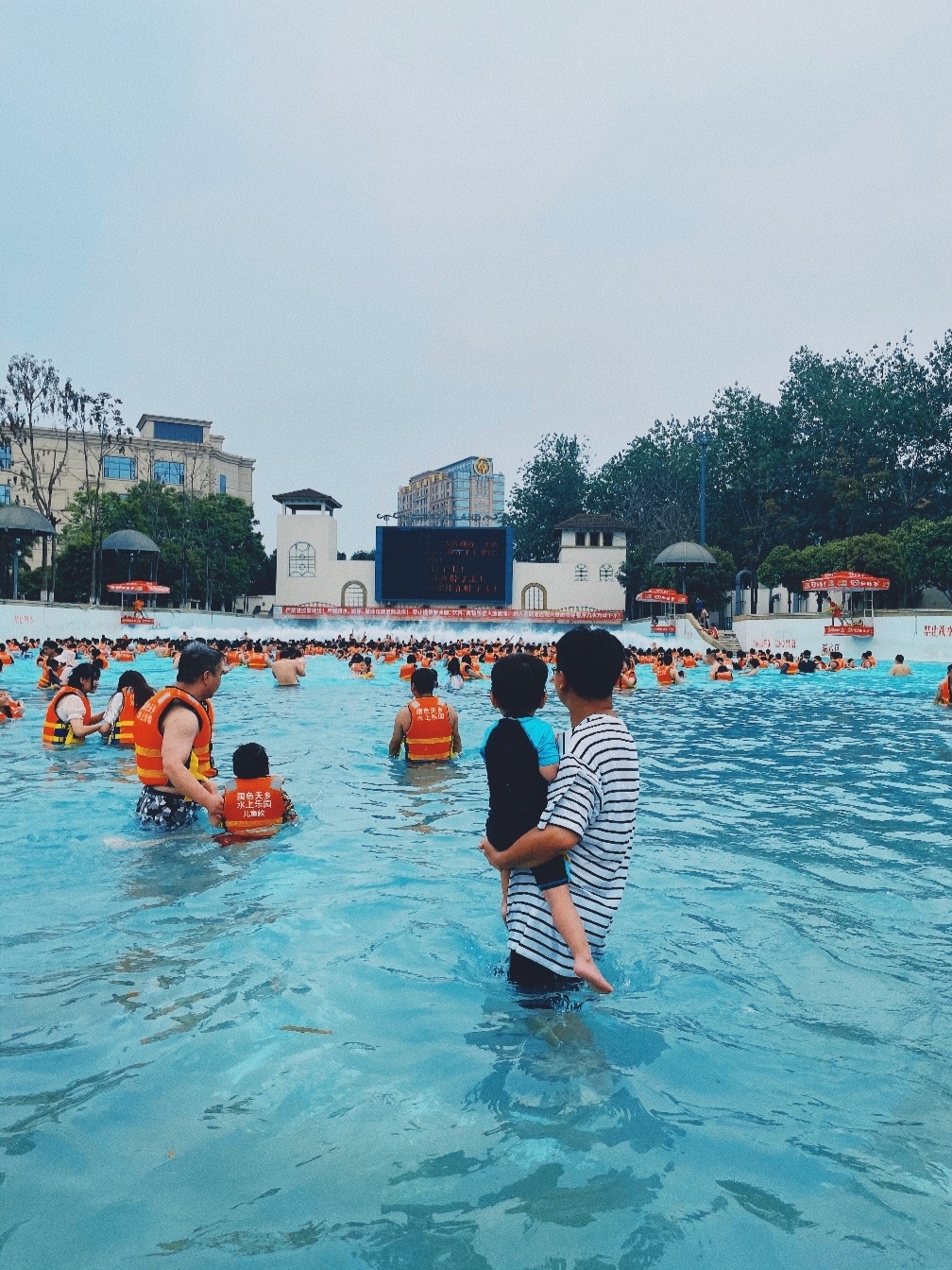 成都夏天带娃玩水好去处|国色天乡水上乐园