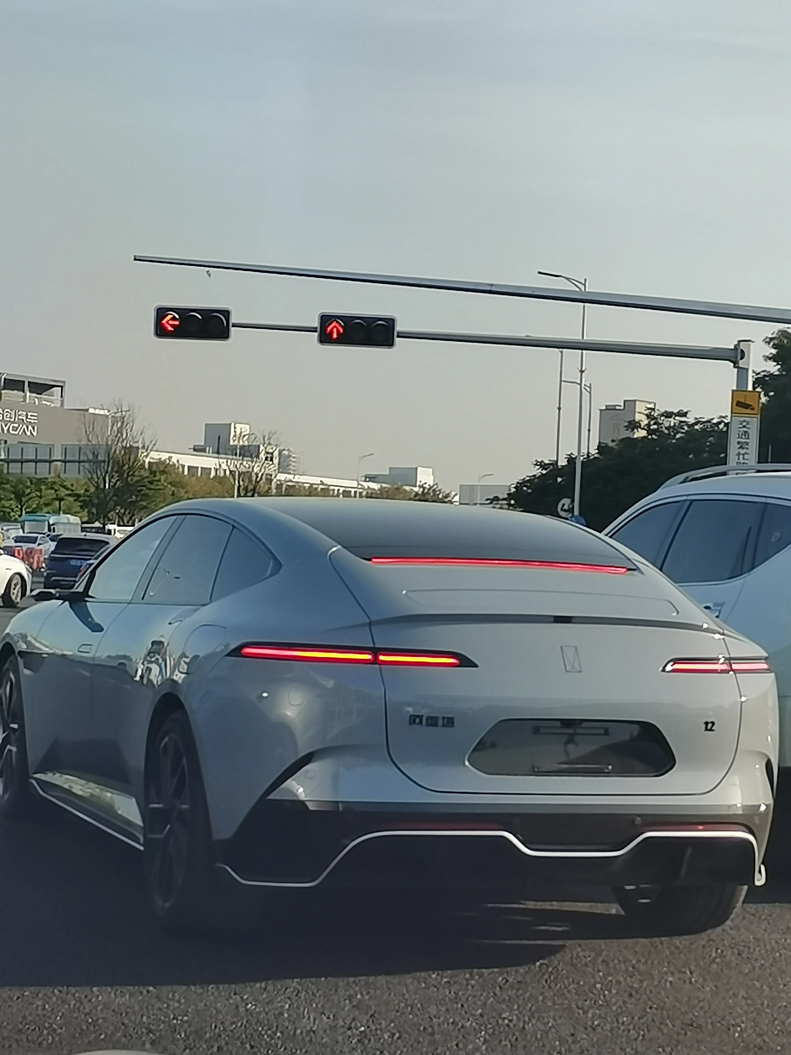 这是什么车？没有后视镜？