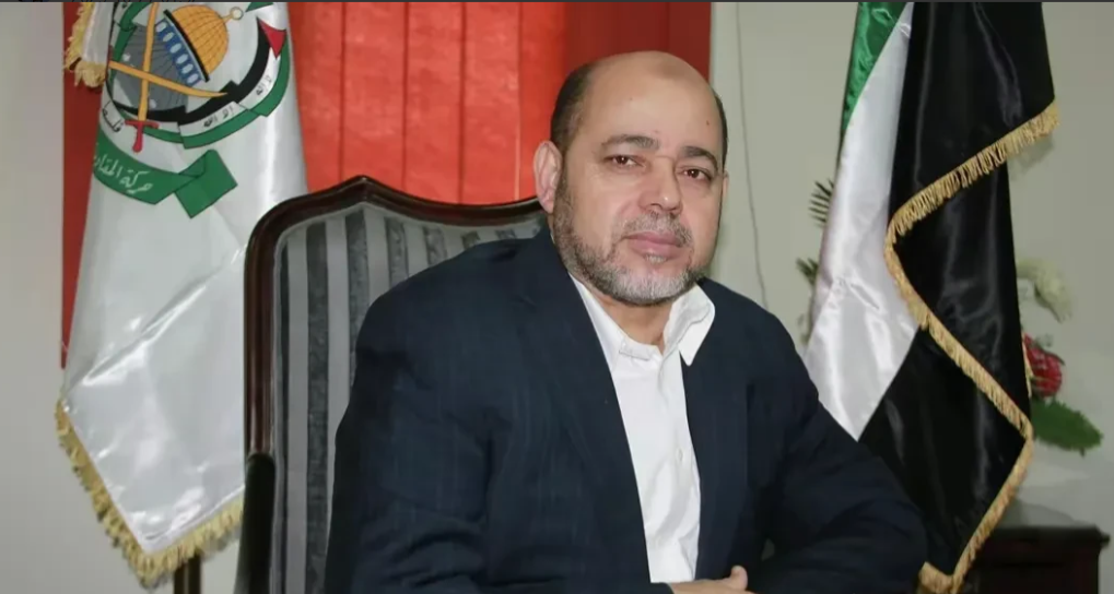 这是哈马斯政治局成员穆萨·阿布·马尔祖克，他目前正在莫斯科进行访问。
不知道昨天