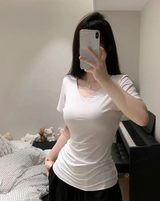 35岁的我，再婚嫁给52岁的老公后，竟遭遇了新婚之夜的折腾。曾经离过婚的我，过着