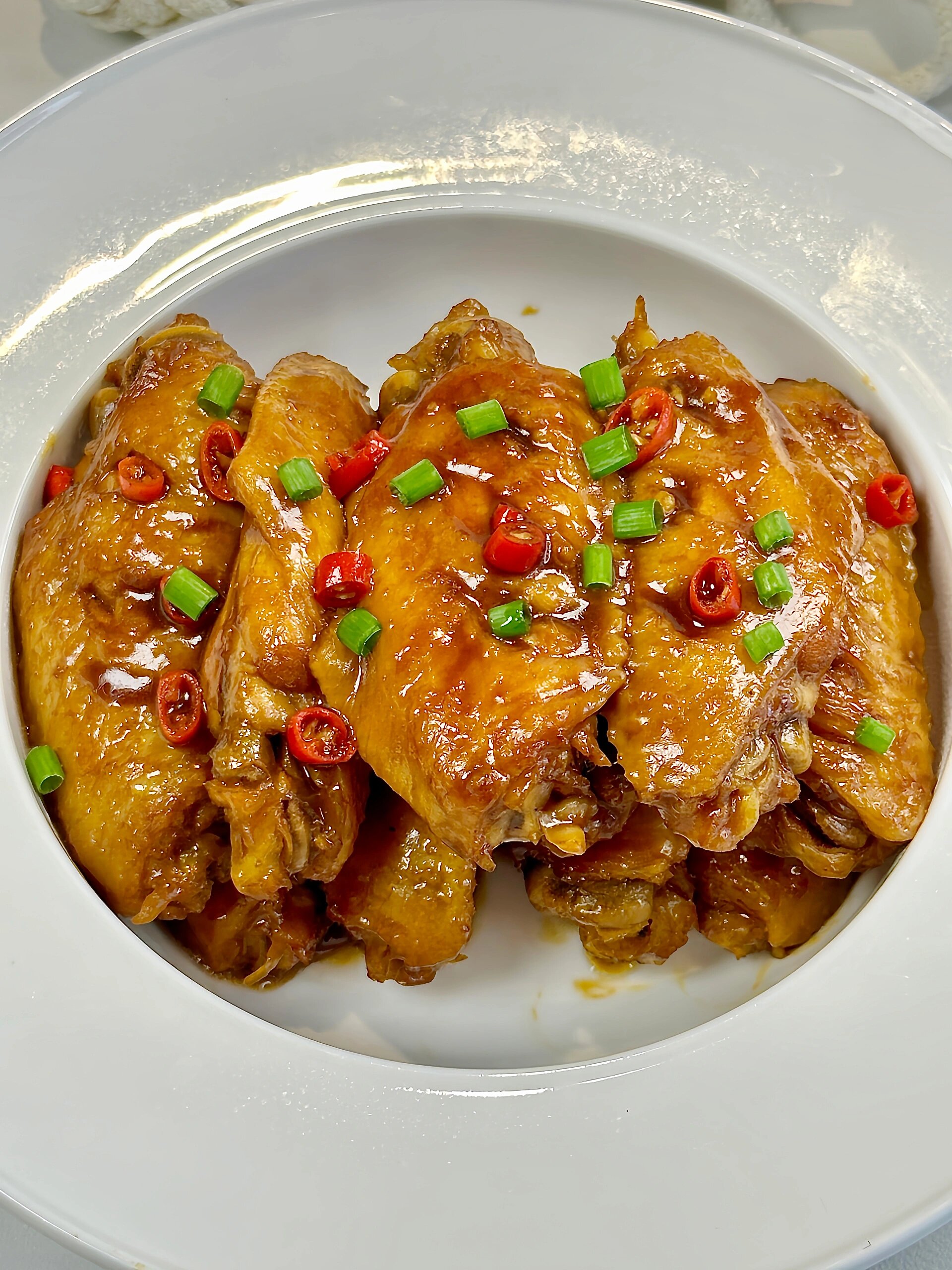 红烧鸡翅，口感鲜美，香味浓郁，让你欲罢不能！

想要做好红烧鸡翅，需要注意以下几