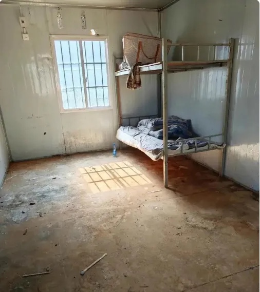 自从我干工地以来，已经待过10几个工地了，每个地方都有其独特的特点。但是，我必须