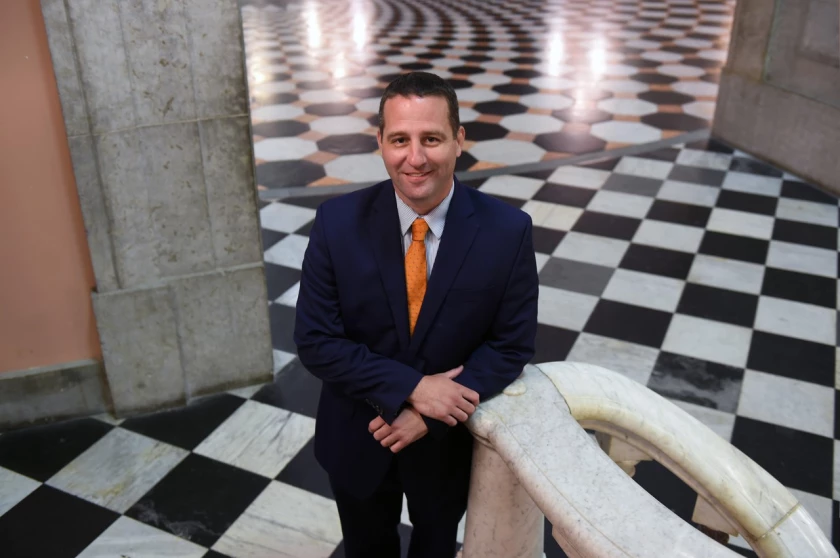 俄亥俄州46岁议员“神秘死亡”，化学品泄露事件关联死亡第6人

美国CNN称，几