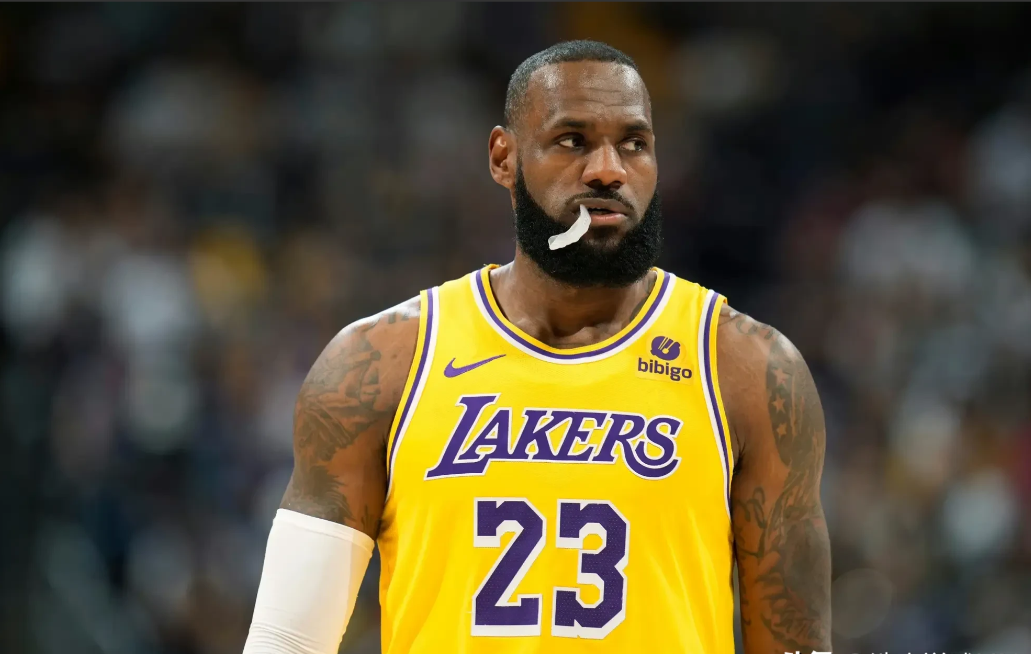 洛杉矶湖人100:95逆转太阳，这3个事实你必须承认！

1、杜兰特是历史级杀手