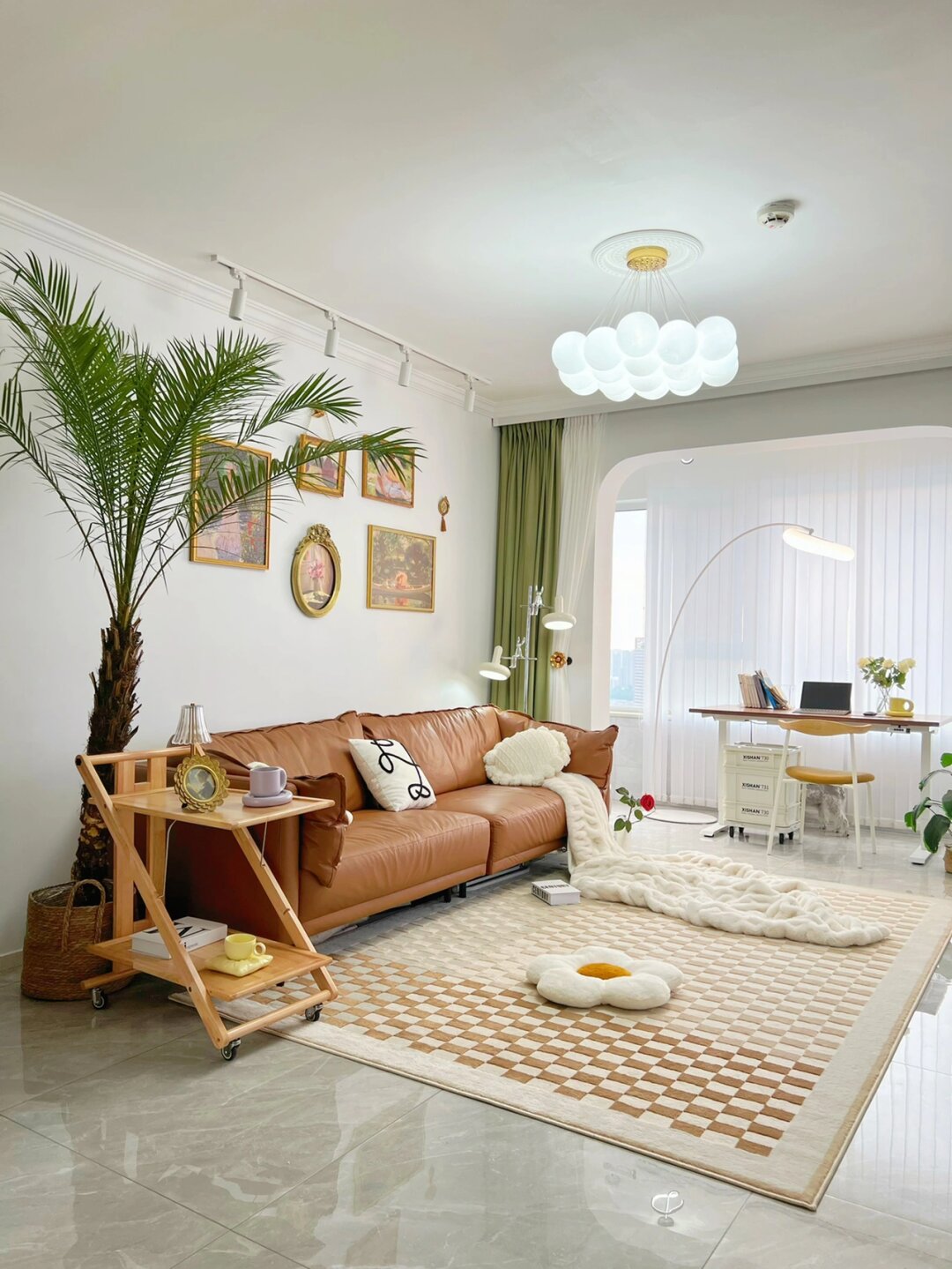 6w 自装109平，三室两厅
建筑面积109平
套内面积85平
三室两厅一卫一厨