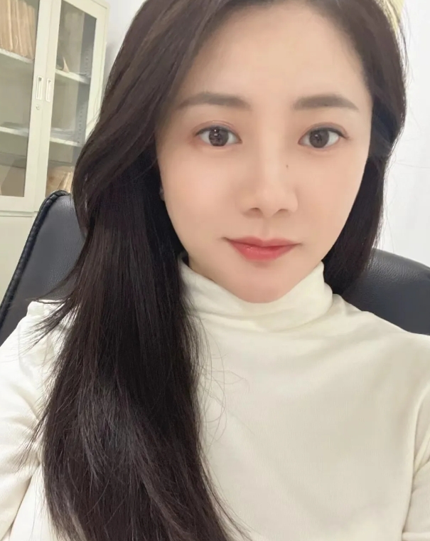 姓名:沐欢
性别:女
年龄:1993
星座:白羊座
学历:本科
身高:160cm