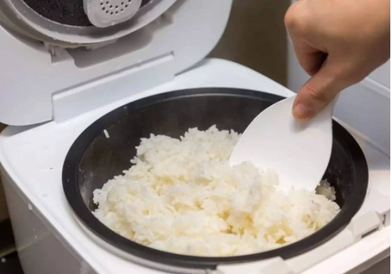 煮米饭这样煮更好吃, 不仅方法简单还省电, 网友: 涨知识了!