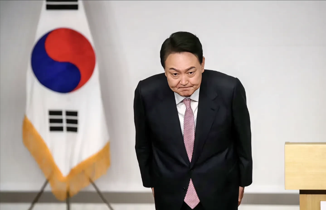 韩国应该好好反思！韩国现代经济研究院发布一份报告指出，今年访韩中国游客规模甚至不