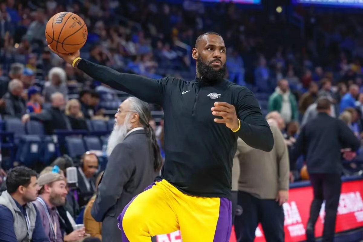 明天火箭和湖人队比赛的球员伤兵名单已经更新，湖人这边迎来好消息，本赛季还没有上场