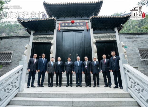 今天，霍英东纪念馆在南沙正式开馆，来自内地、香港及澳门的亲朋好友，一同参加仪式，