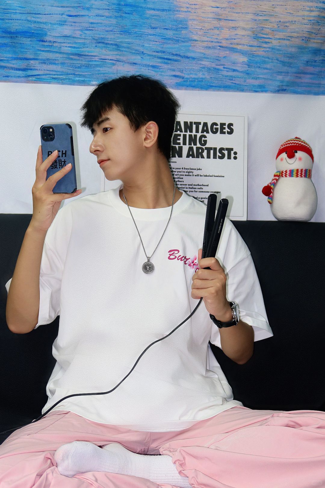 1⃣️个提升少年感的小tips
最近在把短发留成长发
留发尴尬期大概每个人都经历