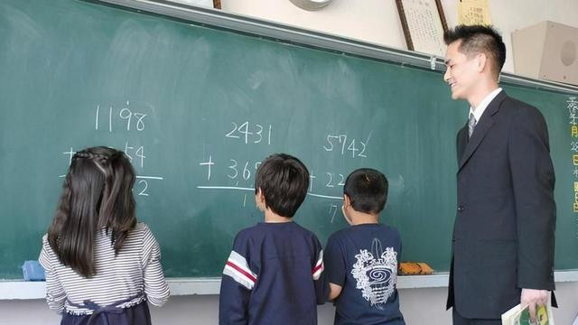 男教师仅占5%？中小教师大多是女性，是工资低还是职业受阻？