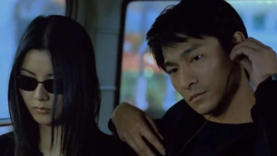 郑伊健妻子蒙嘉慧现身演唱会素颜如大妈，发福严重状态差？