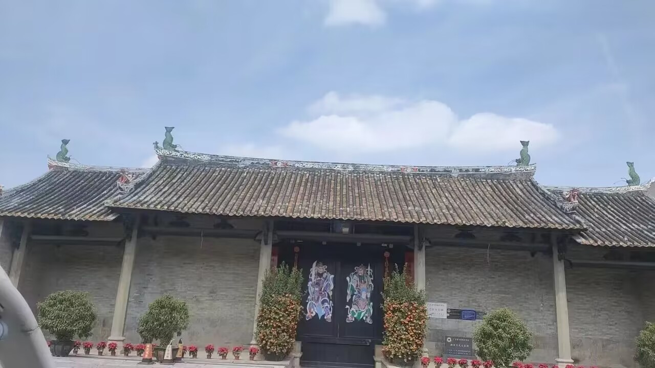 上午去三姨家拜年时，我才得知，结婚不过半年多的姨妹，过完年就办理了离婚手续，还毅