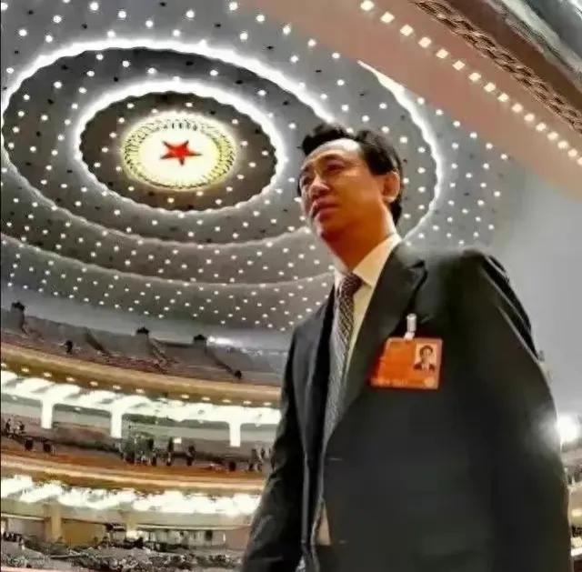 许家印这个很吓人！一周供出来一个！多少人都在颤颤发抖！这样搞下去，有人还没有进去