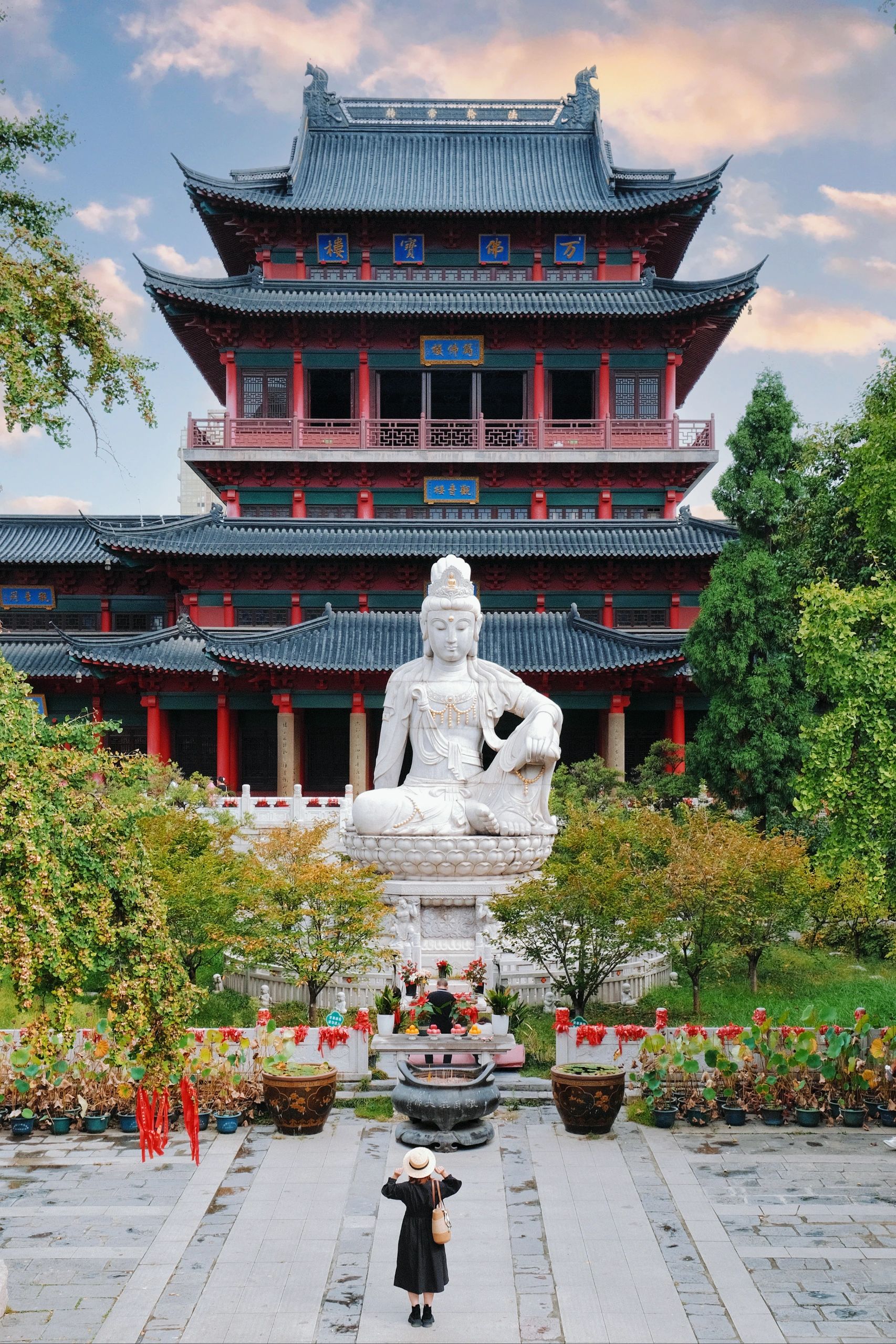 比起鸡鸣寺，我更喜欢这个桂花飘香的古寺