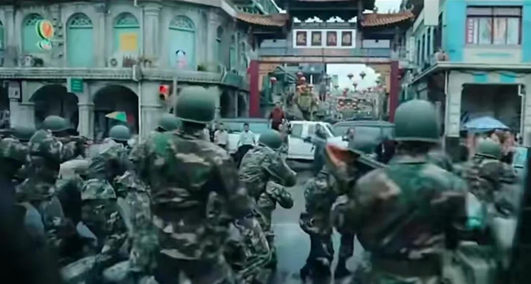 缅北清缴电诈团伙过程中，当地的人贩子竟敢挡住军队的去路，原因是为了拖延时间，内部