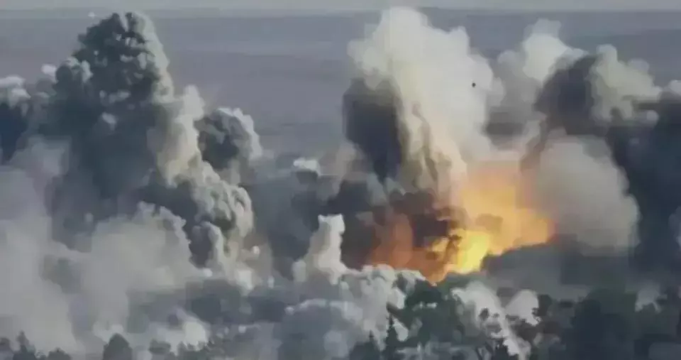 伊朗再遭轰炸，美国坐不住了！
伊朗竖起复仇的血色旗帜，不但没有让以色列害怕，相反