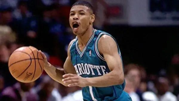 NBA矮个子之王！探秘蒂尼·博格斯14年的逆袭之路