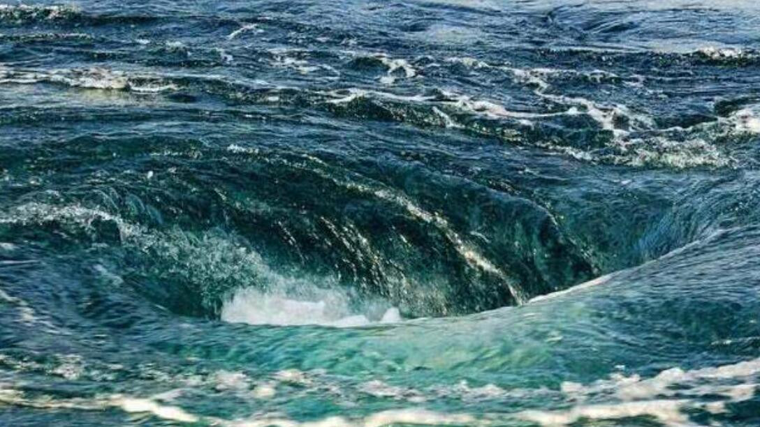 深不可测的马里亚纳海沟