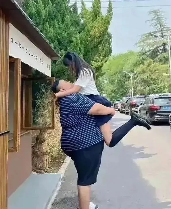 他凭什么得到她？

