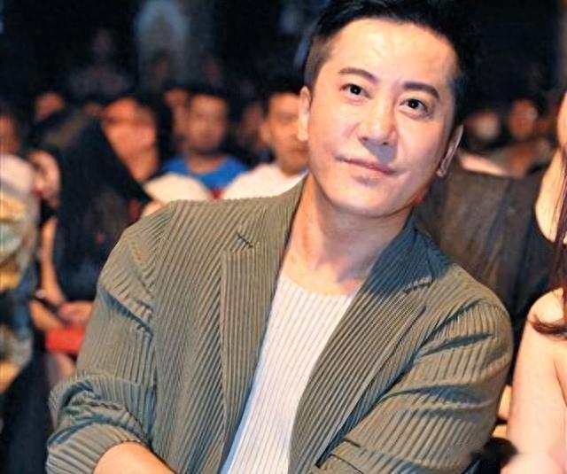 他连登8次春晚,红过四大天王,却因“作死”入狱,今54岁太凄惨(四大天王上春晚视频)-第32张图片-九妖电影 他连登8次春晚,红过四大天王,却因“作死”入狱,今54岁太凄惨(四大天王上春晚视频)-第32张图片-九妖电影