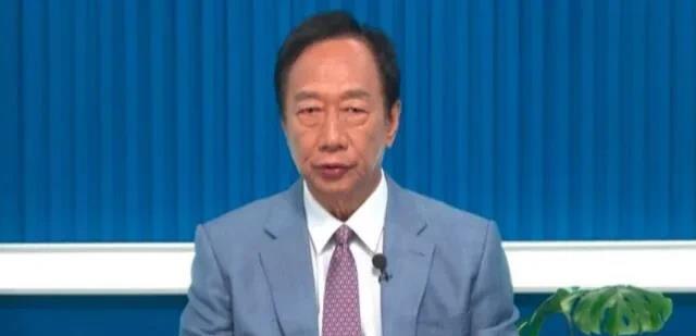 郭台铭深夜开第一枪抛“大选改制”：两轮投票

2024大选倒数计时，但眼看蓝白合