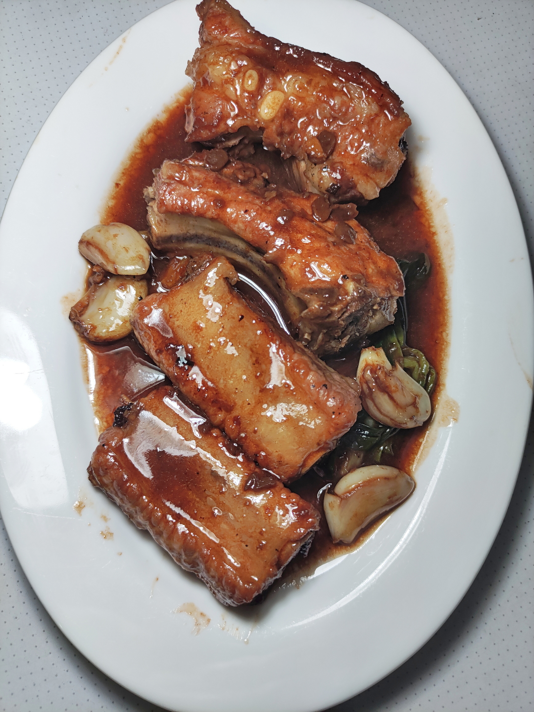 晚餐，南乳面豉焖排骨，猪油炒玻璃生菜，米饭。 ​​​排骨不说，这条20元，当然好