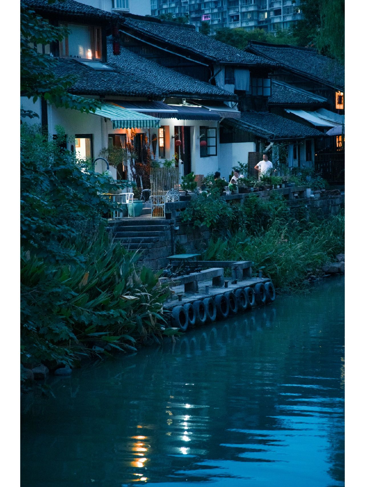 杭州旅行小河直街梦里江南夜色下的小浪漫
