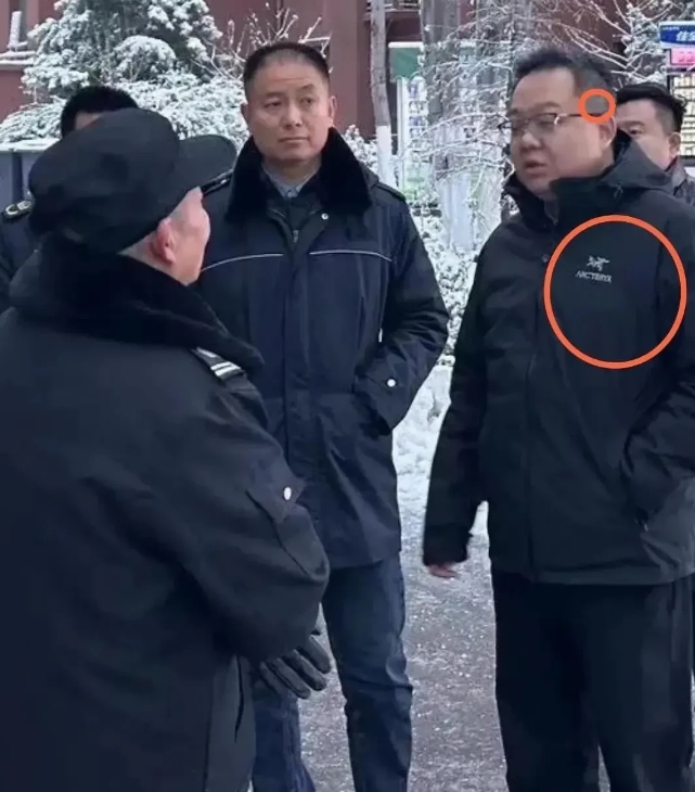 朱令的离世，让孙维一夜之间再度万众瞩目，关于她的一切网络痕迹，都被挖得无所遁形。