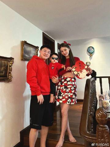 恭祝大家~
新春快乐，龙行龘龘！
长风破浪，前程朤朤！
春暖四季，生活䲜䲜！
鸿