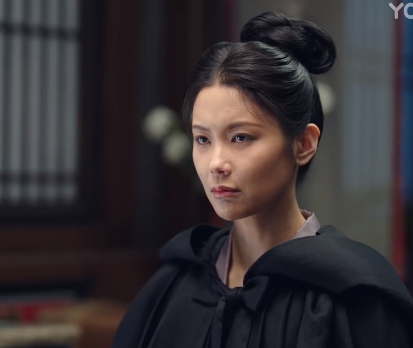 为有暗香来的丫鬟不配打光和磨皮

张昊玥也是挺白挺漂亮一女孩，结果在这剧里演了个