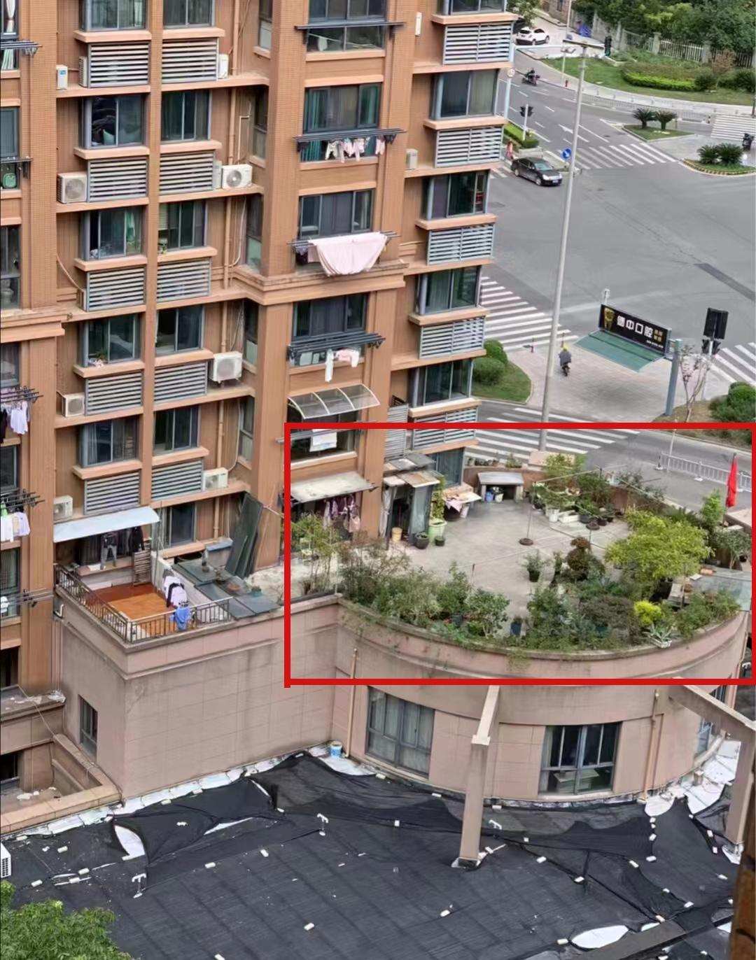 我最近有幸发现了一套让人无比羡慕的房子。

这套房子的位置非常优越，更让人心动的