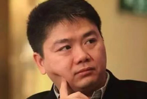 “对的，这忙绝对不能白帮”，女子路过京东创始人刘强东的老家，发现他家水龙头忘关了