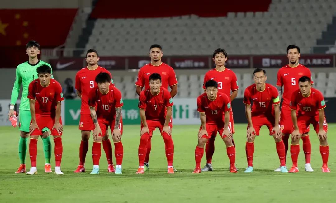 中国足球队输给哪个队都不出奇，其实中国队出去比赛，外国更紧张，万一输给中国队叫人