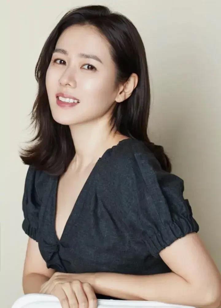 发现了吗
开过50万以上的车
你再开十万八万的车就
会觉得不上档次了
我老公就是